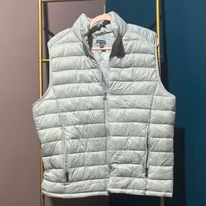 Men’s  Light Gray Quilted Vest